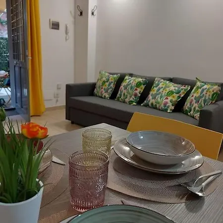 La Casina Di Lu Holiday home *